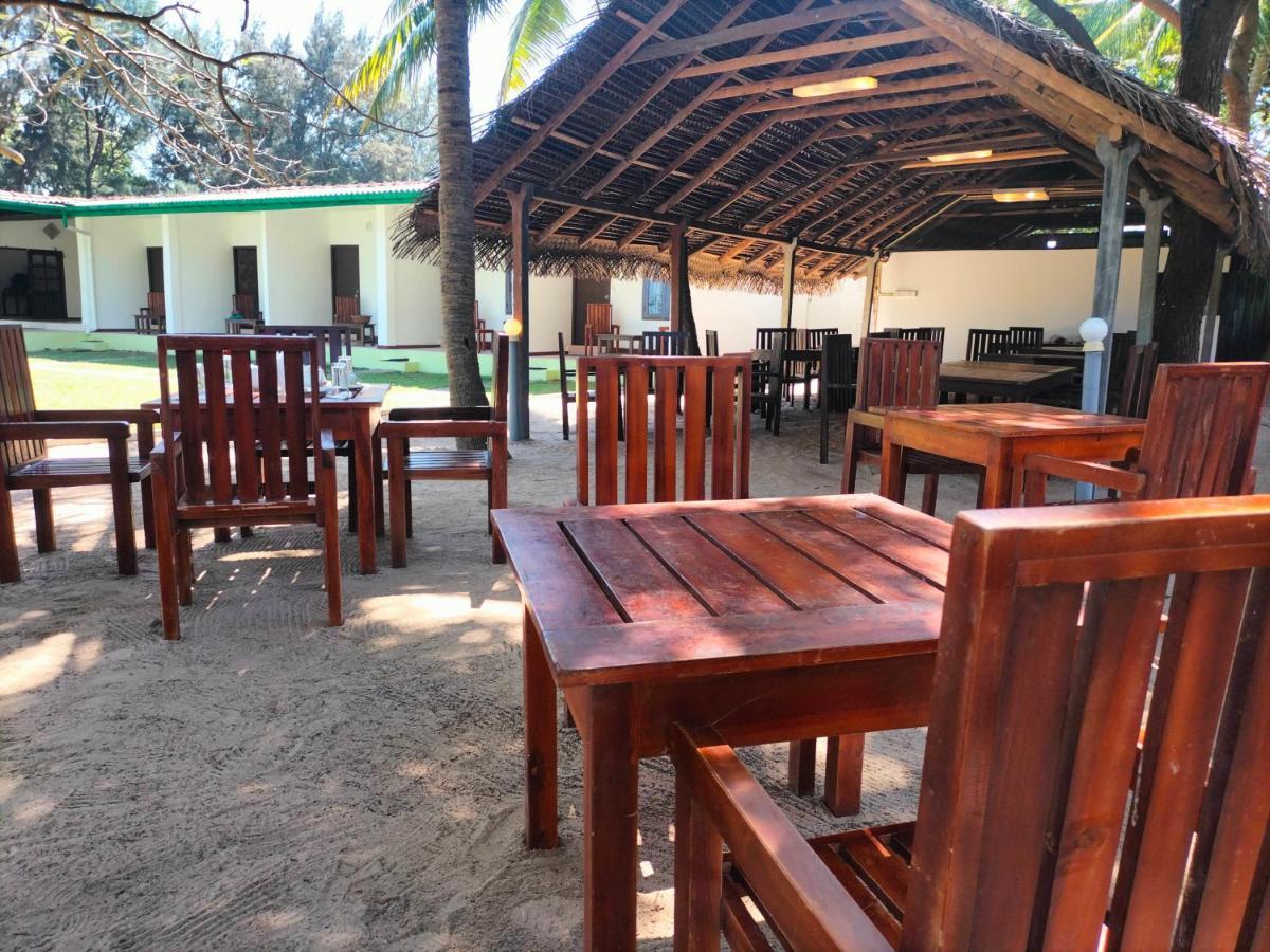 Coral Bay * تريكونامالاي