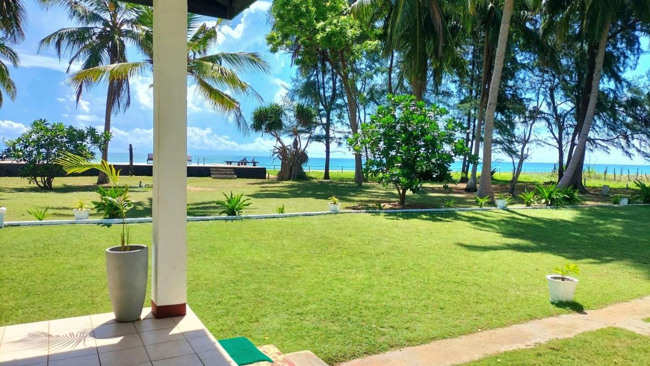 Coral Bay * Trincomalee